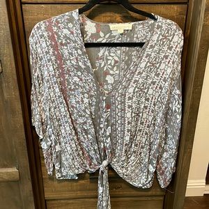Lovestitch tie top in excellent condition